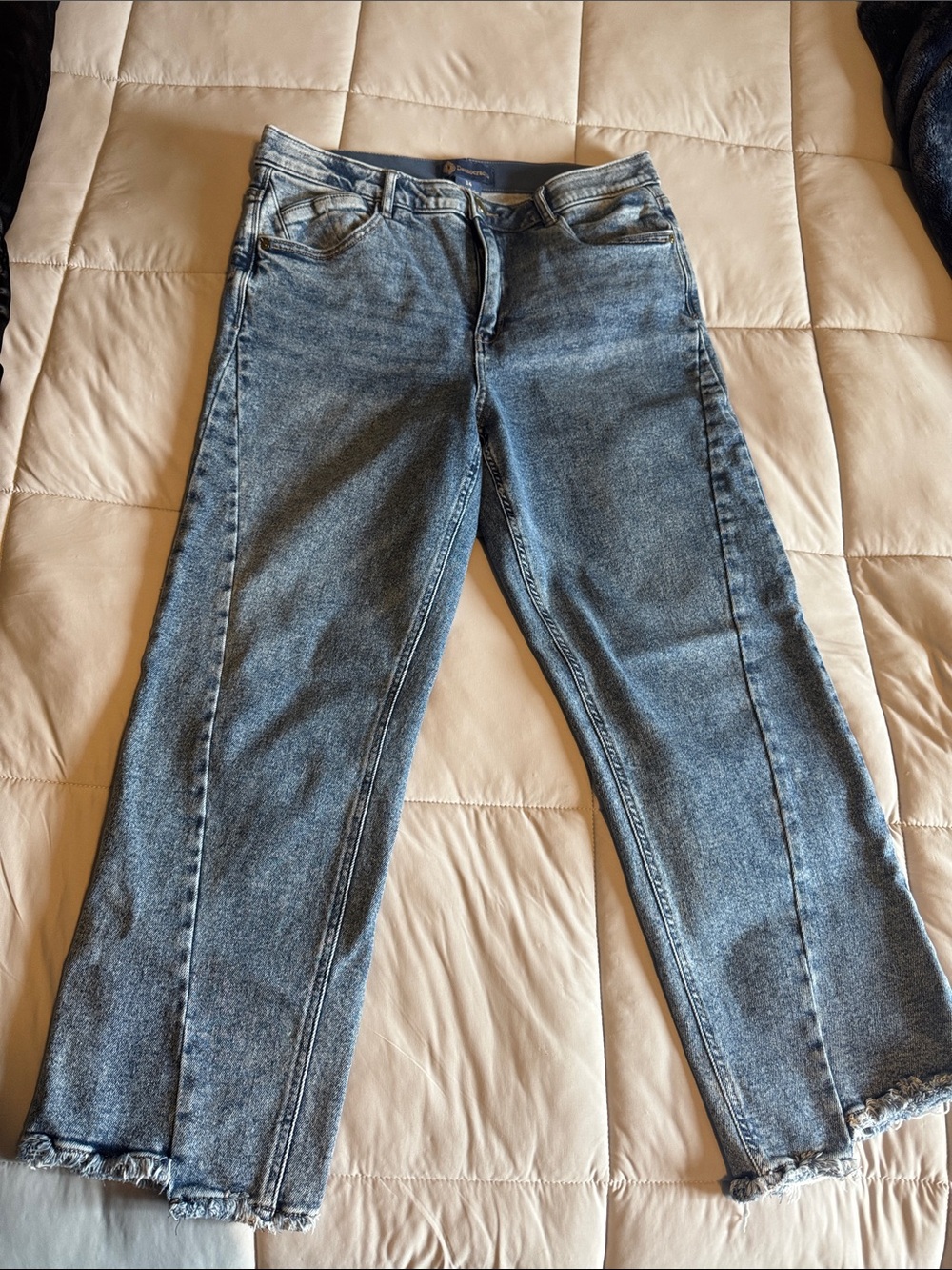Democracy Straight-Leg Washed Blue Cropped Jeans